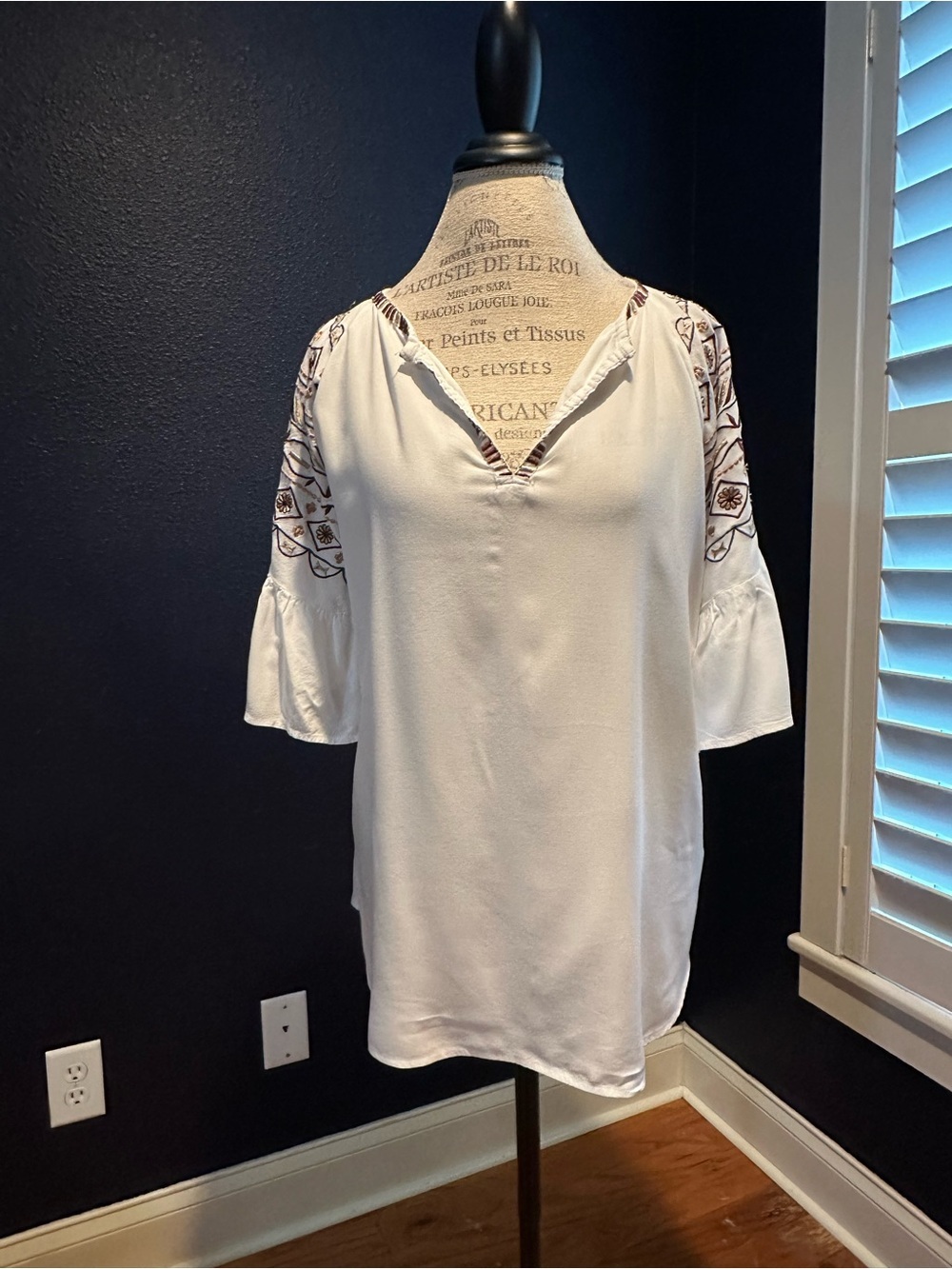 Boho White Embroidered V-Neck Bell Sleeve Tunic